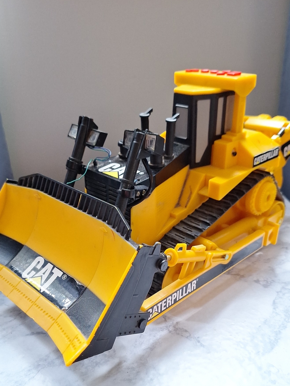 Caterpillar Yellow and Black Toy Bulldozer